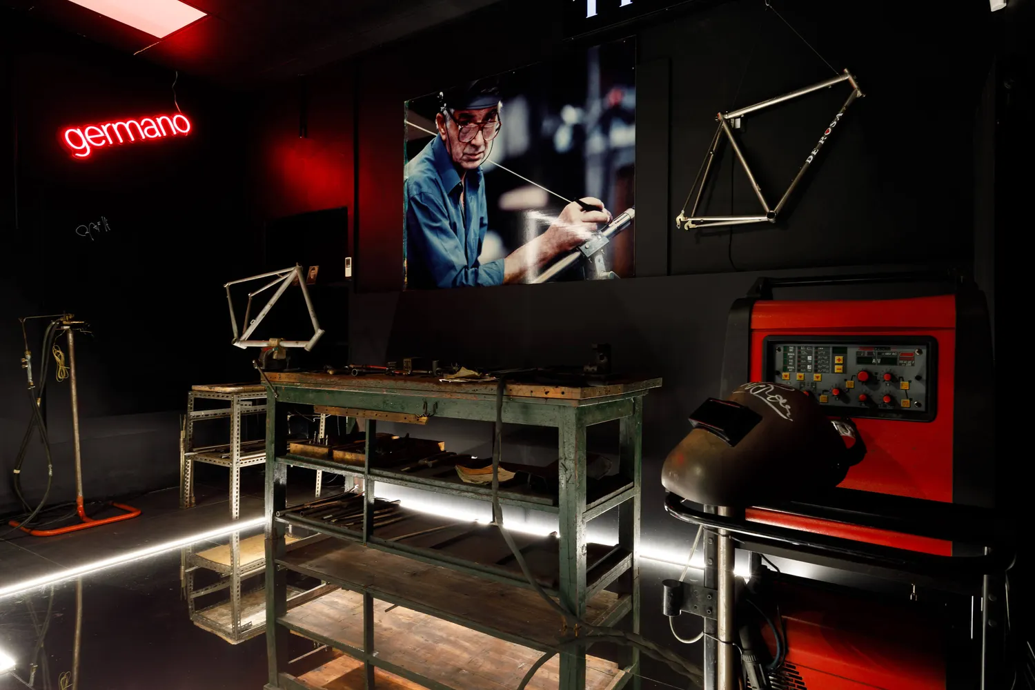 De Rosa Experience visita sede Butega Titanium Loft