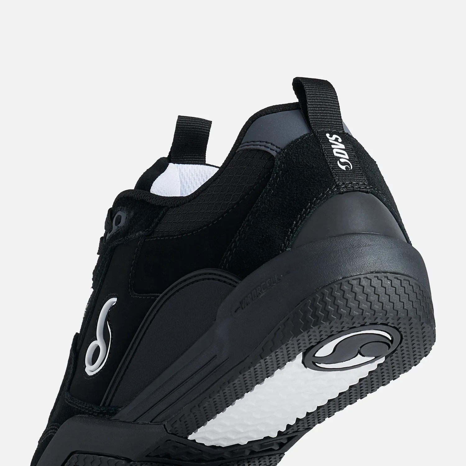 DVS Slot scarpe skate nero bianco moderne