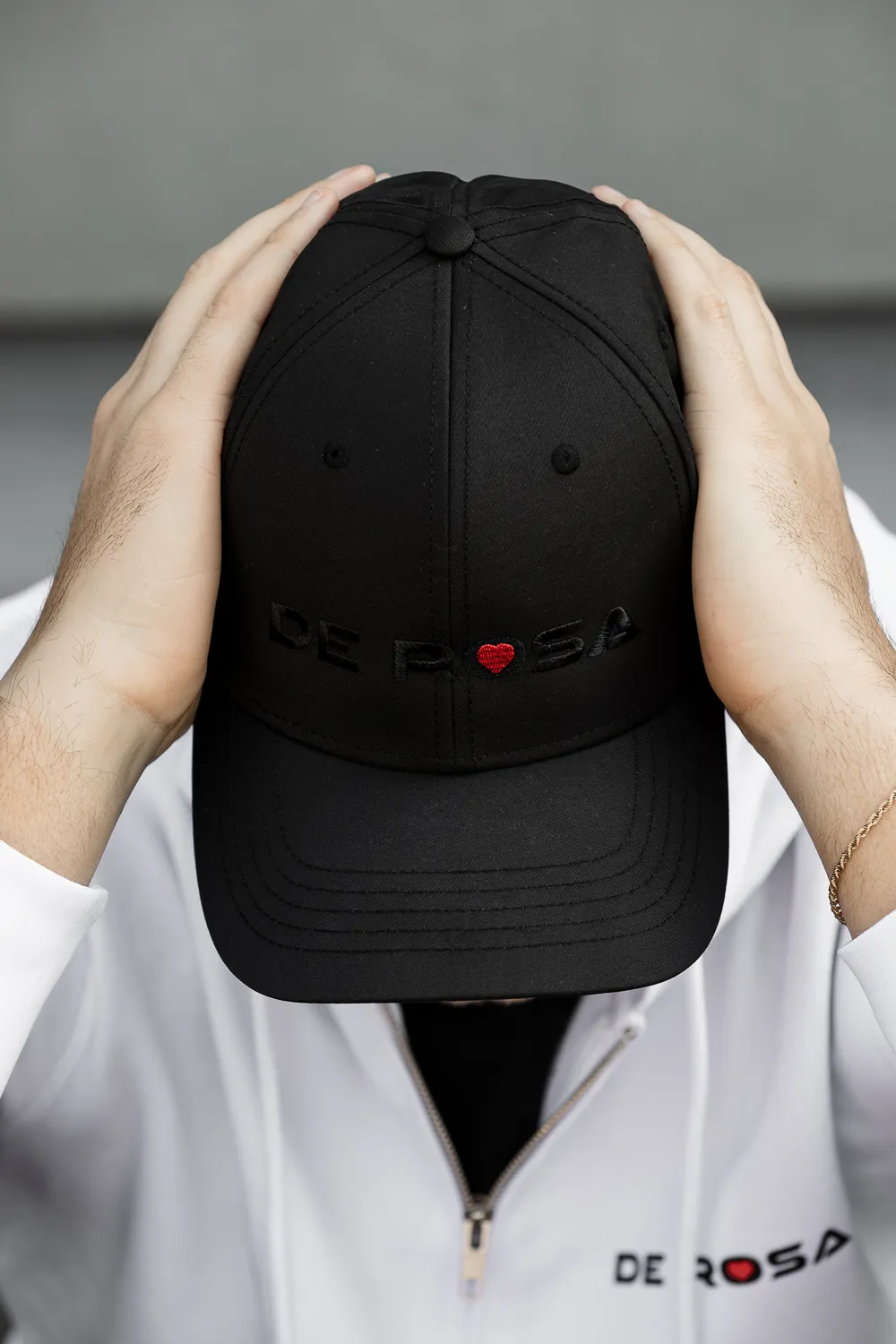 De Rosa 2026 Embroidered Cap cappellino ricamato nero cuore rosso
