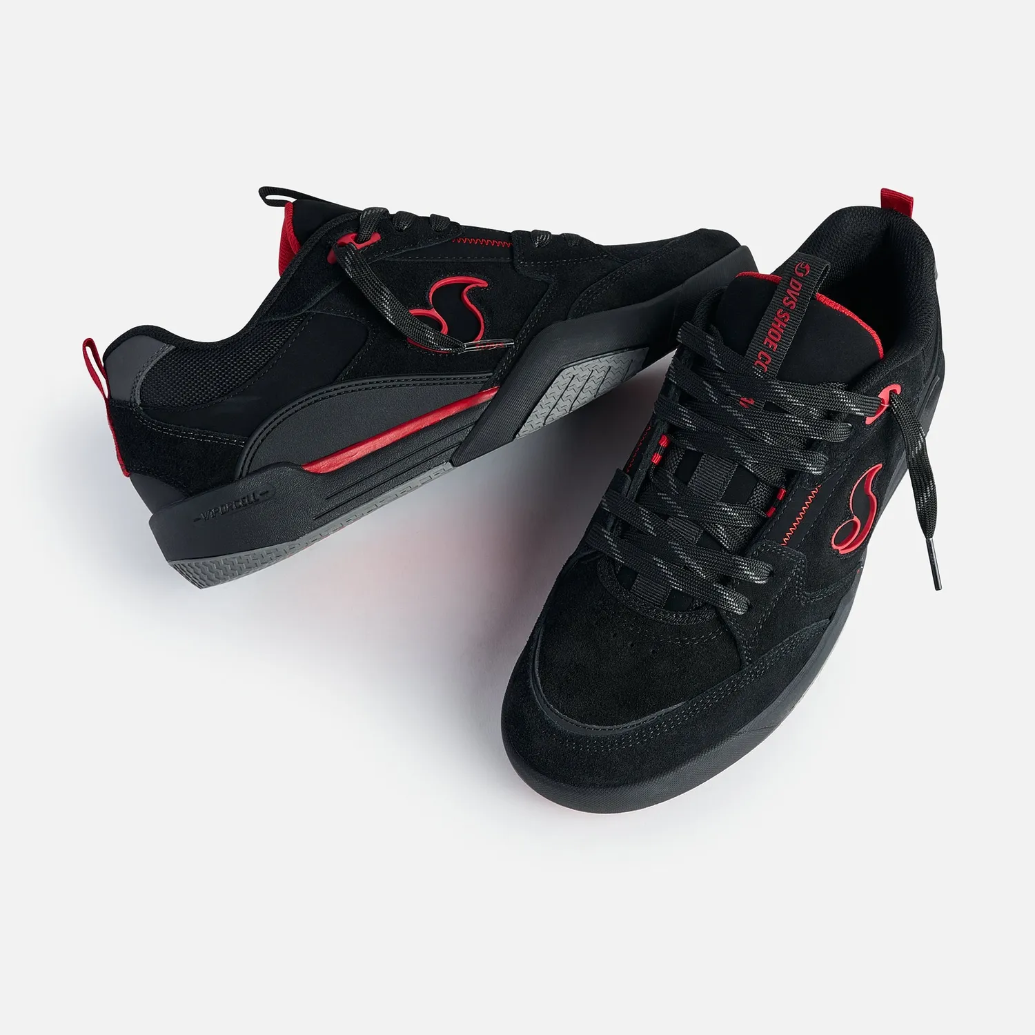 DVS Slot scarpe skate black red fashion