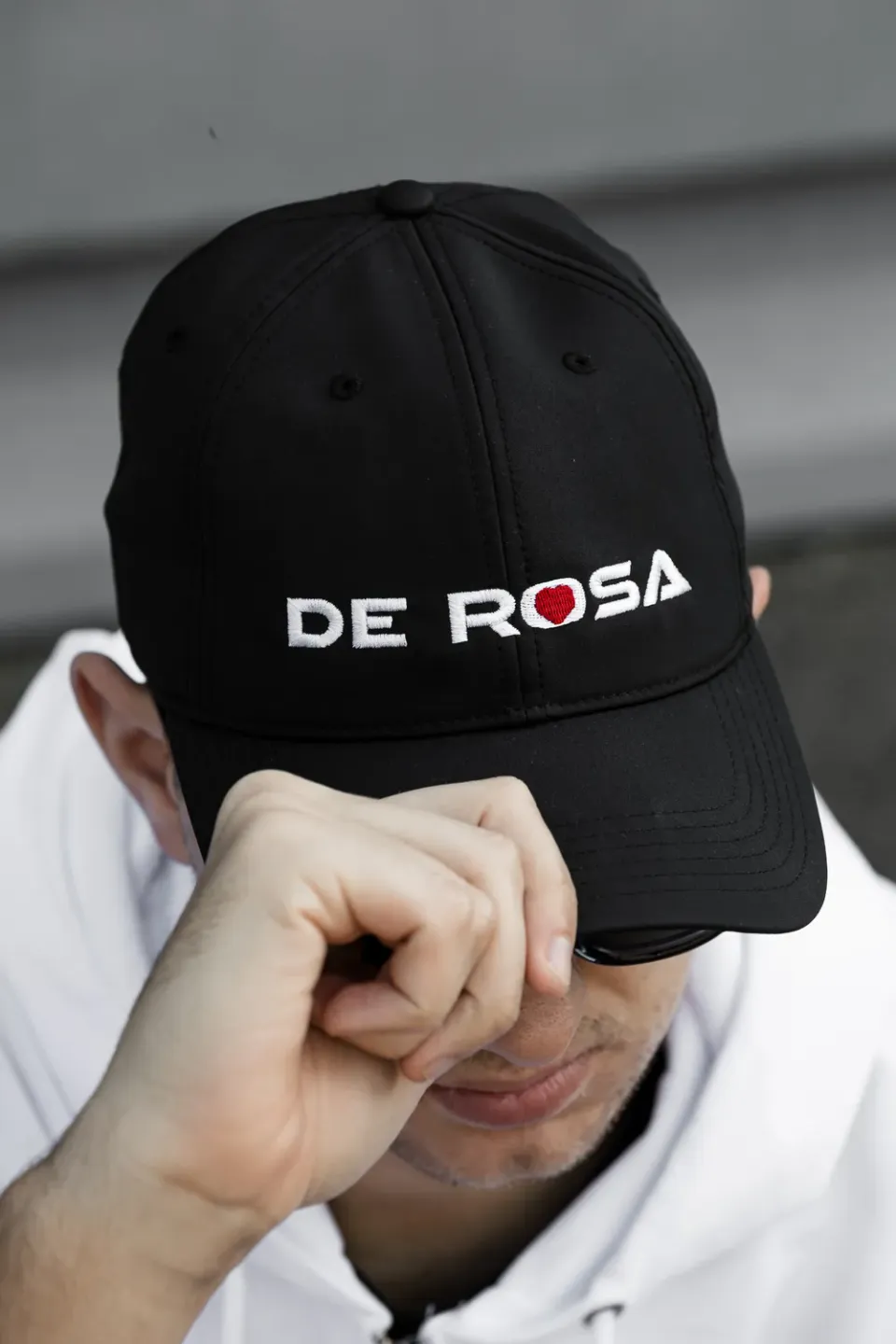 De Rosa 2026 Embroidered Cap cappellino ricamato nero cuore rosso