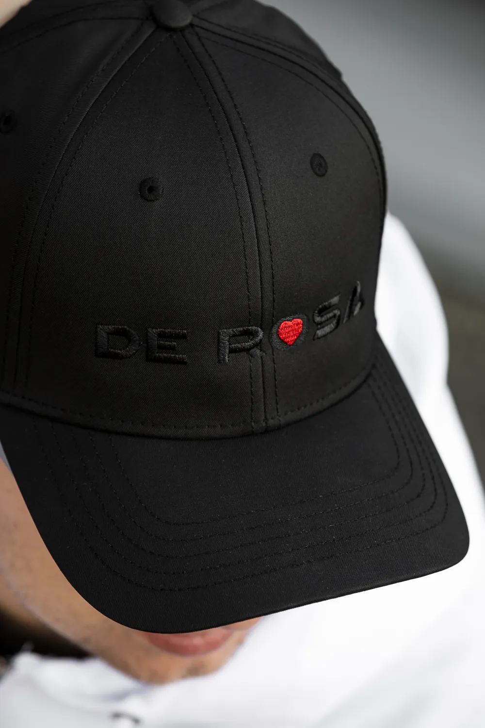 De Rosa 2026 Embroidered Cap cappellino ricamato nero cuore rosso