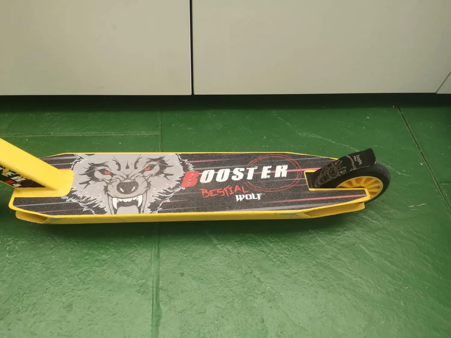 Bestial Wolf Booster V2 griptape 12x53 cm antiscivolo